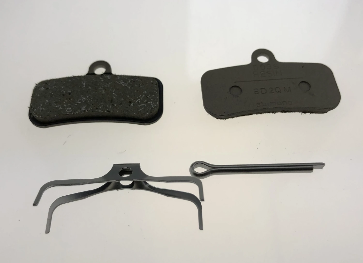 Shimano Saint/Zee/XT M8020 D03S Resin Bremsbeläge 3 Shimano Saint/Zee/XT M8020 D03S Resin Bremsbeläge