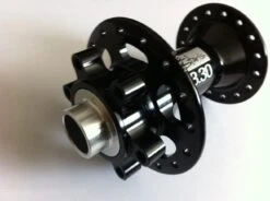 Stan`s NoTubes ZTR 3.30 15mm 6 Loch Nabe Vorne