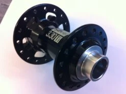 Stan`s NoTubes ZTR 3.30Ti 15mm 6 Loch Nabe Vorne